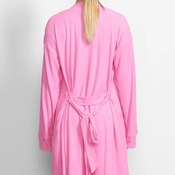 🆕SKIMS BUBBLE GUM PINK SOFT LOUNGE BELTED ROBE S/M NWT DEAD-STOCK STYLE - Picture 6 of 6